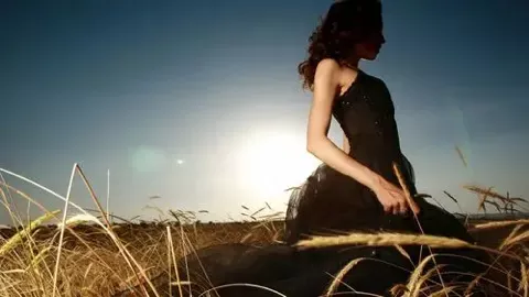 歼16女飞行员真相