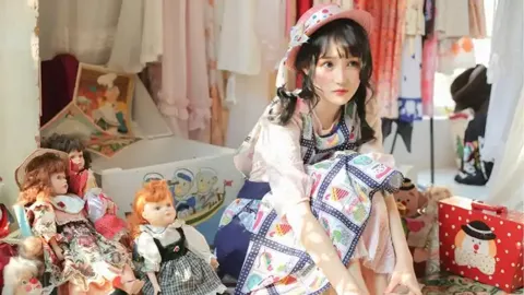 闫妮发疯香蕉澳门表演