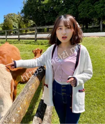 娇小可爱