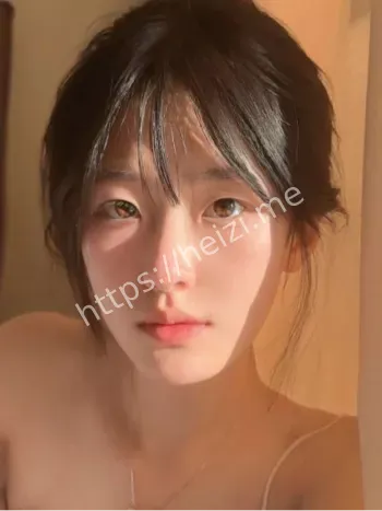 清纯反差