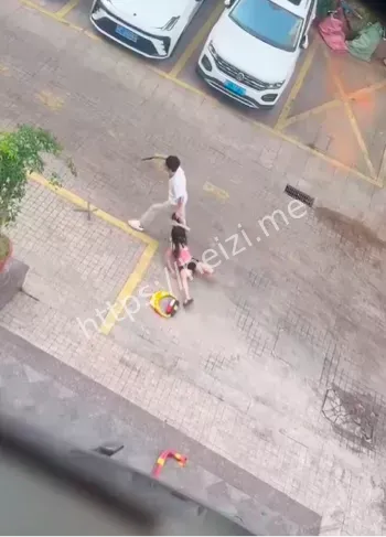 当街冲突