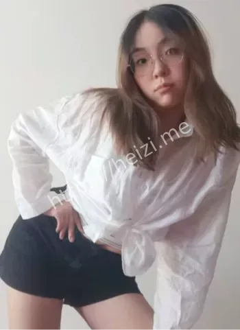 郝梦瑶