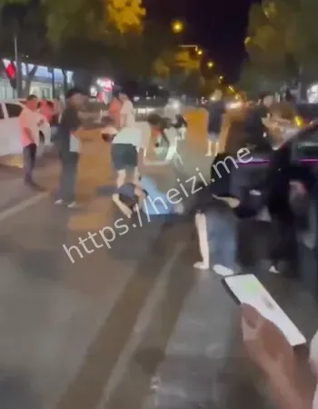 丈夫怒打情夫