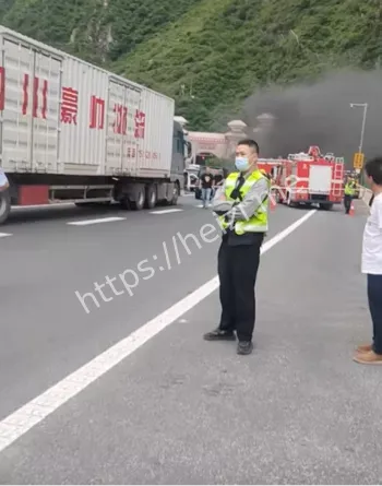 电车自燃事故