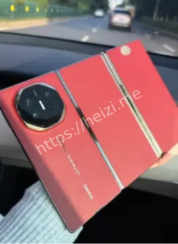 华为三折叠屏手机