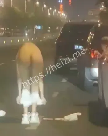 路人围观