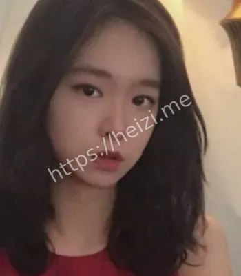 周佳怡
