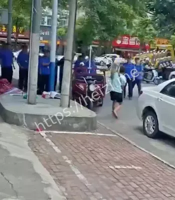 小贩与城管冲突