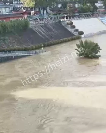 水位暴涨
