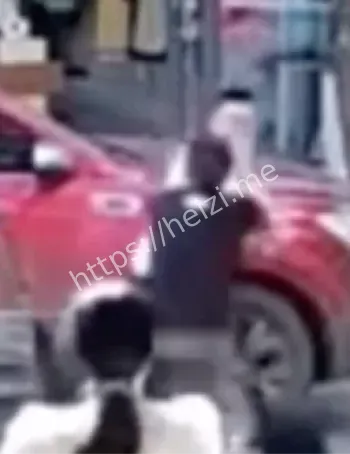 见义勇为军人精准一脚