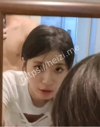 清纯嫩妹