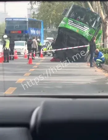 英协路深坑