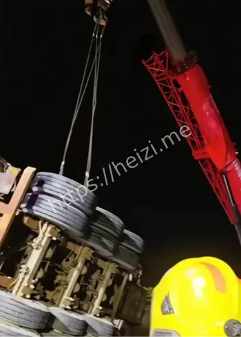 琼海博鳌东线高速车祸