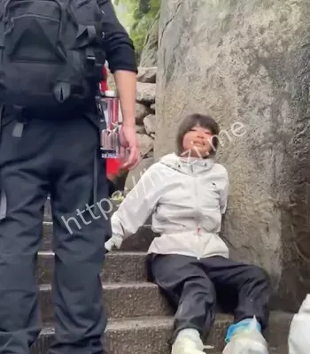 双手丈量泰山
