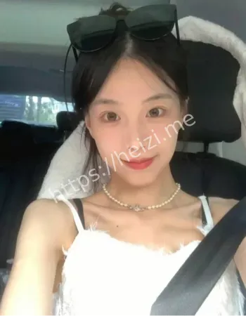 邓乐颖校花反差曝光