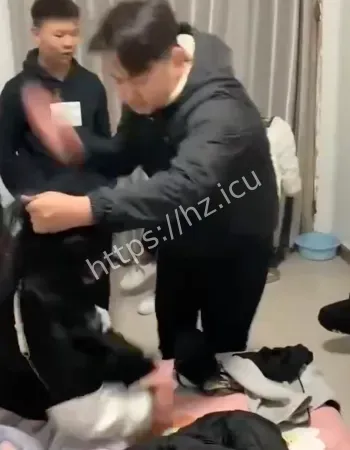 组团霸凌