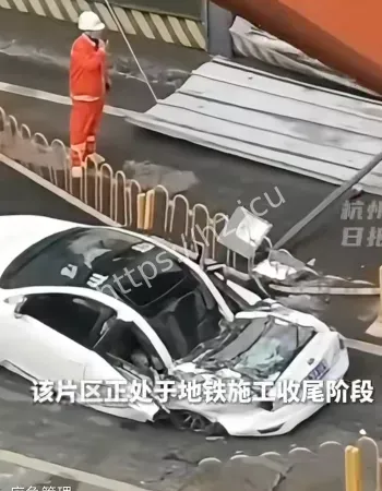 龙门吊突然倒塌