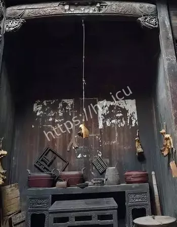 看守人连夜逃离