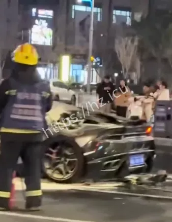 在镜湖枫林路狂飙