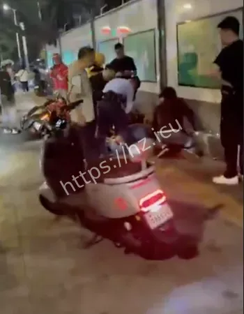 京东外卖员剐蹭后