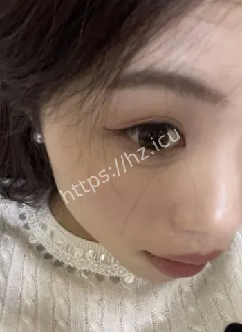 文静乖乖女奔放一面