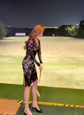 甜妹猛男牛仔裤丝袜版