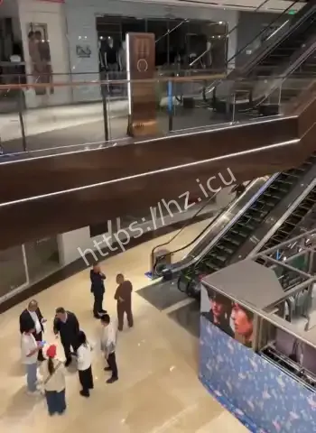 万达广场女子坠亡