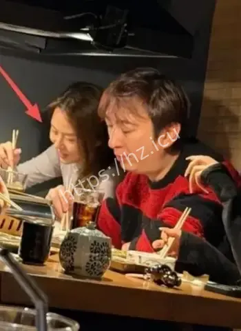 陪新女伴潇洒