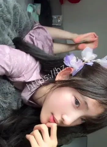 外表清纯女神