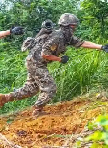 40名干警集体遇险