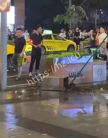 重庆出租车撞人事件
