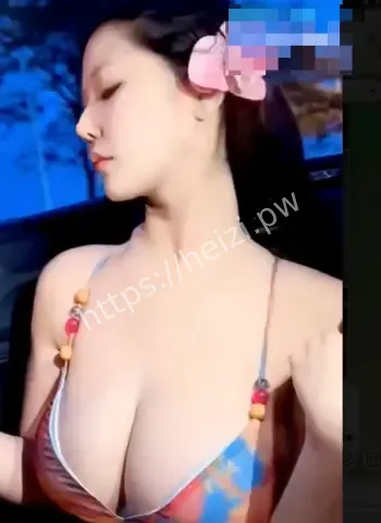 丰满酮体穿肉色紧身装