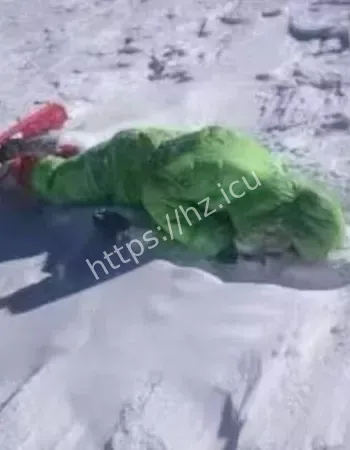 新疆慕士塔格峰登山事故